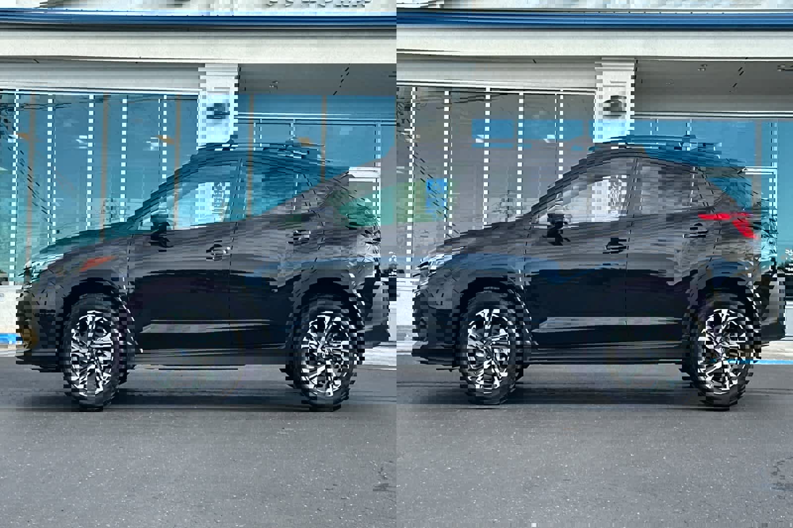 Certified 2024 Subaru Crosstrek 2.0i Premium image 7