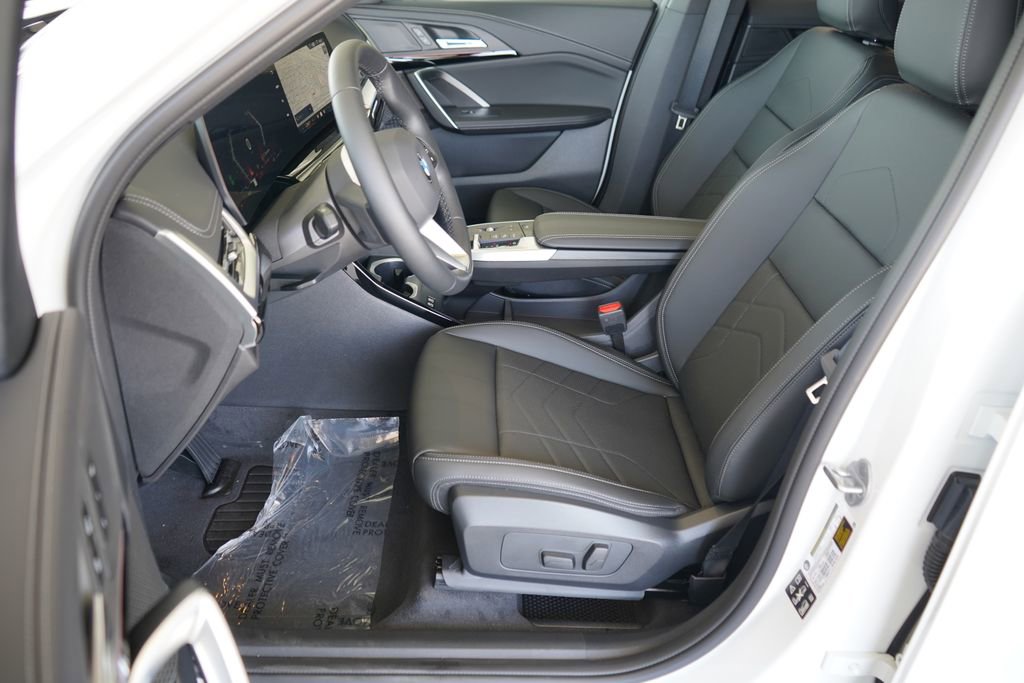 Used 2025 BMW X1 xDrive28i w/ Technology Package image 11