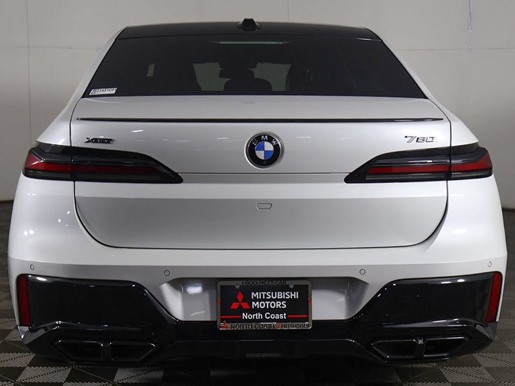 Used 2023 BMW 760i xDrive AWD/4WD image 17