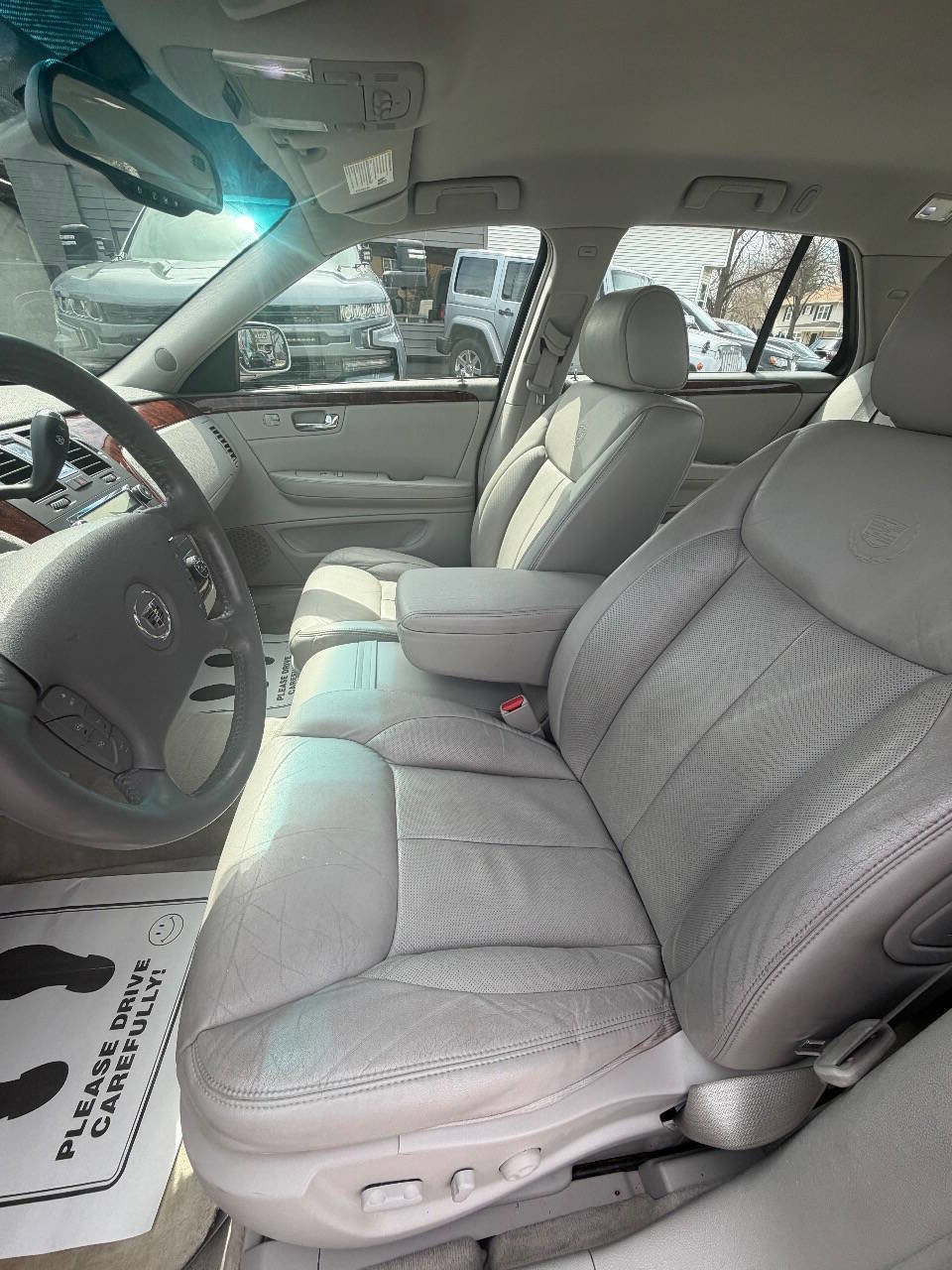 Used 2006 Cadillac DTS FWD image 25