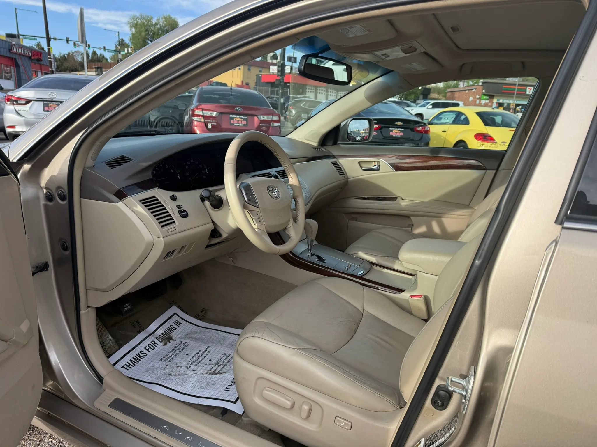 Used 2009 Toyota Avalon XLS FWD image 10