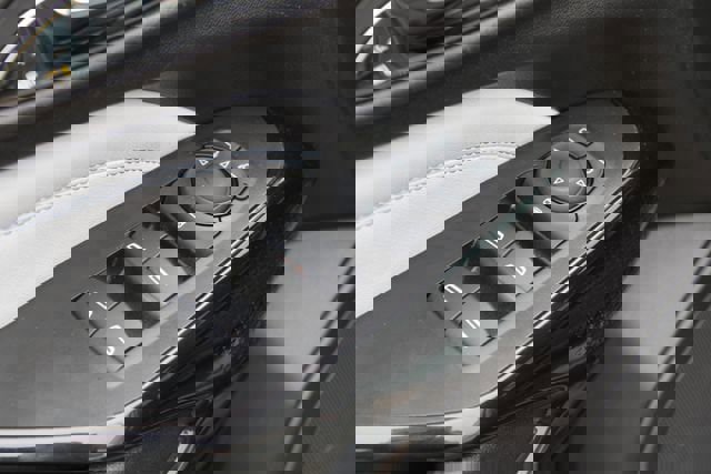 Used 2025 Chevrolet Trax LT image 20