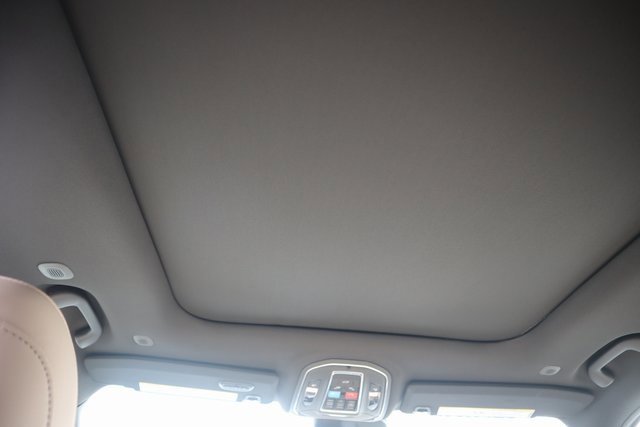 New 2025 Jeep Grand Cherokee L Limited w/ Trailer Tow Package image 6