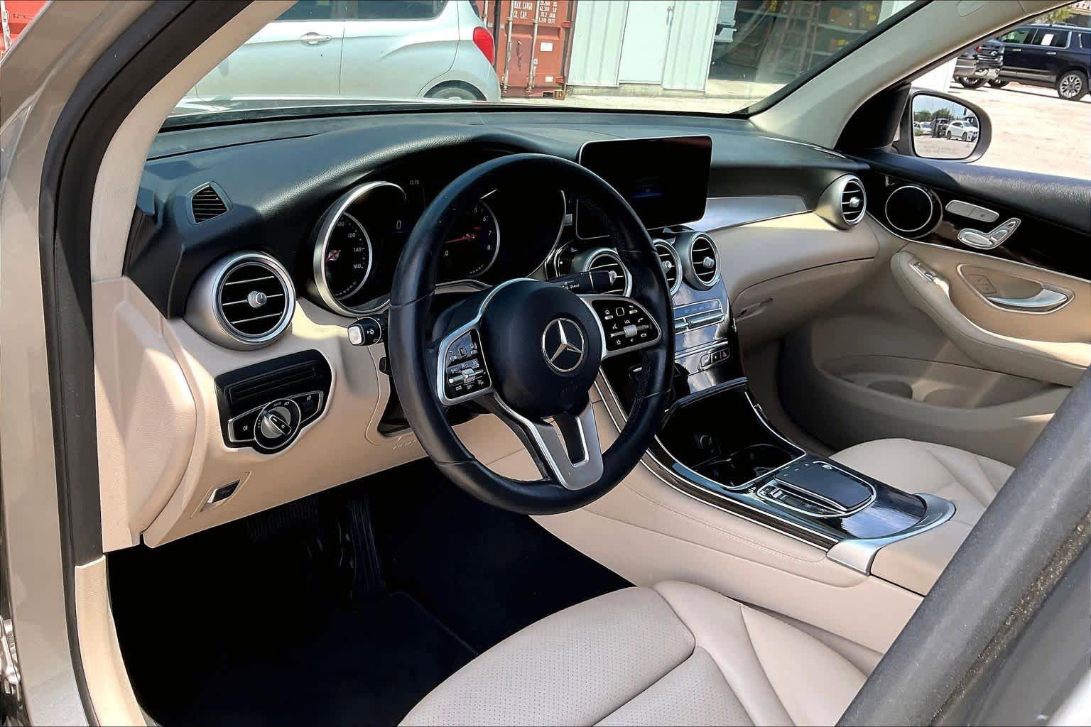 Used 2020 Mercedes-Benz GLC 300 image 17