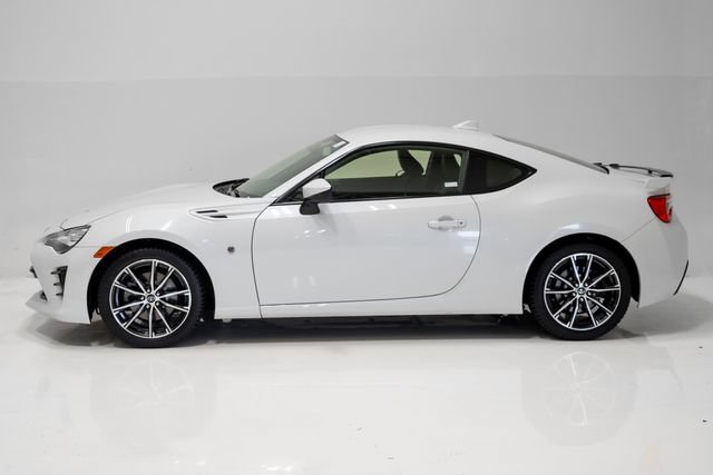 Used 2018 Toyota 86 RWD image 22