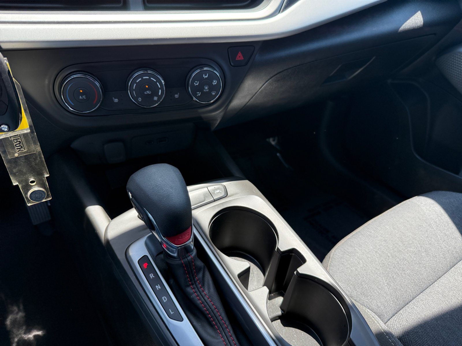 Used 2024 Chevrolet Trax RS w/ Sunroof Package FWD image 13
