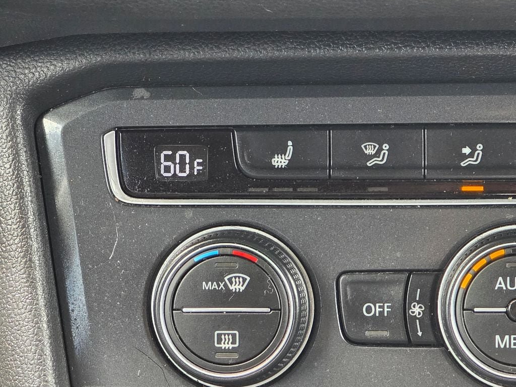 Used 2020 Volkswagen Tiguan SE FWD image 15
