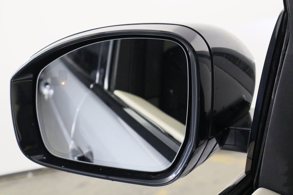 Used 2022 Land Rover Range Rover Sport HSE Silver Edition image 38