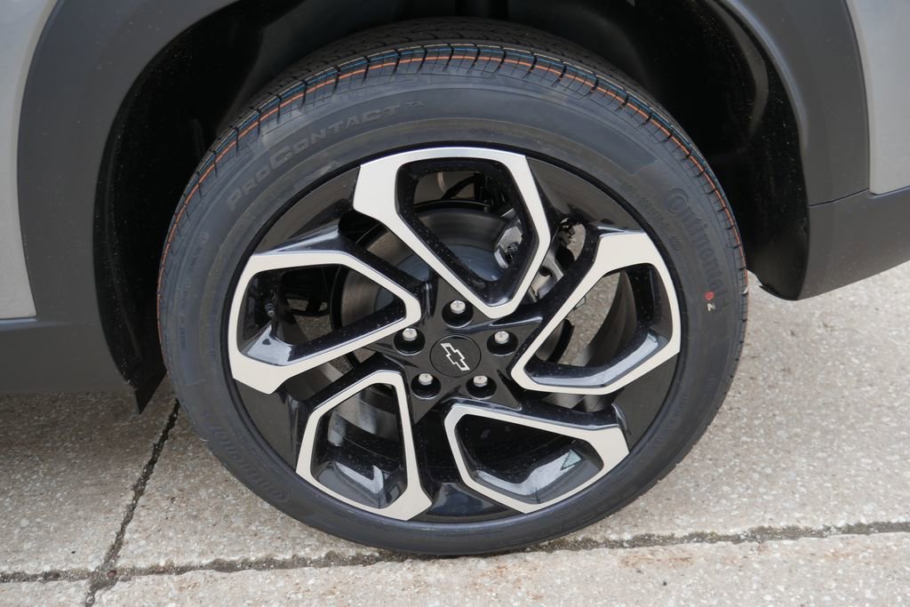 New 2026 Chevrolet Trax RS w/ Driver Confidence Package image 30