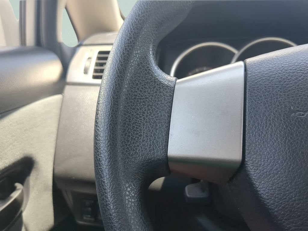 Used 2011 Nissan Versa 1.8 S FWD image 20