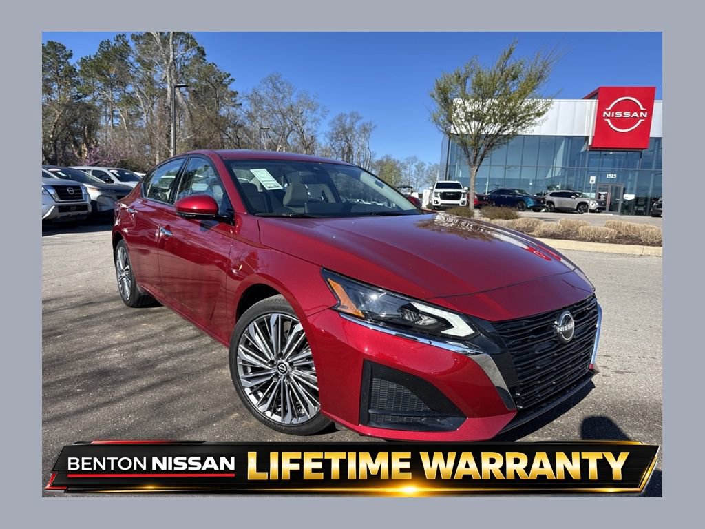 Used 2025 Nissan Altima 2.5 SL image 1