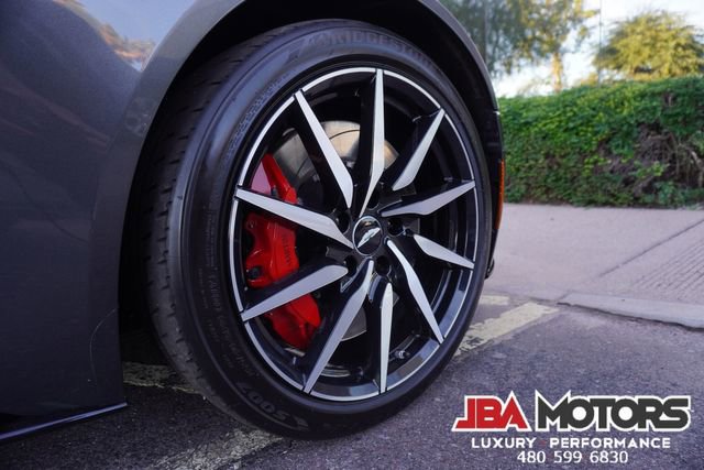 Used 2020 Aston Martin DB11 Coupe image 90