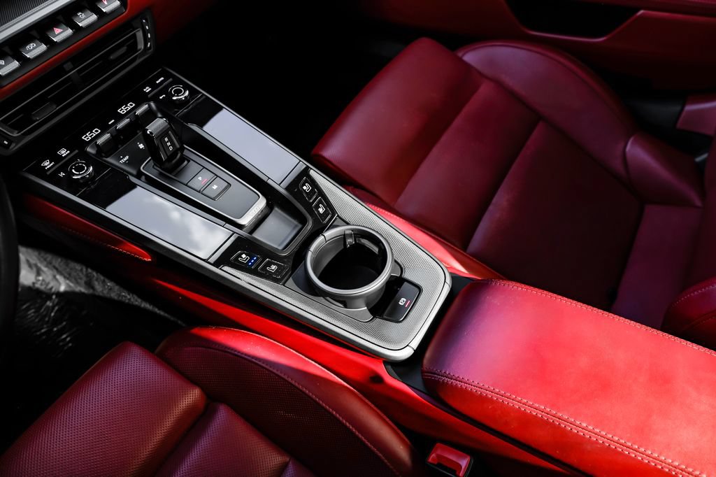 Used 2023 Porsche 911 Carrera RWD image 19