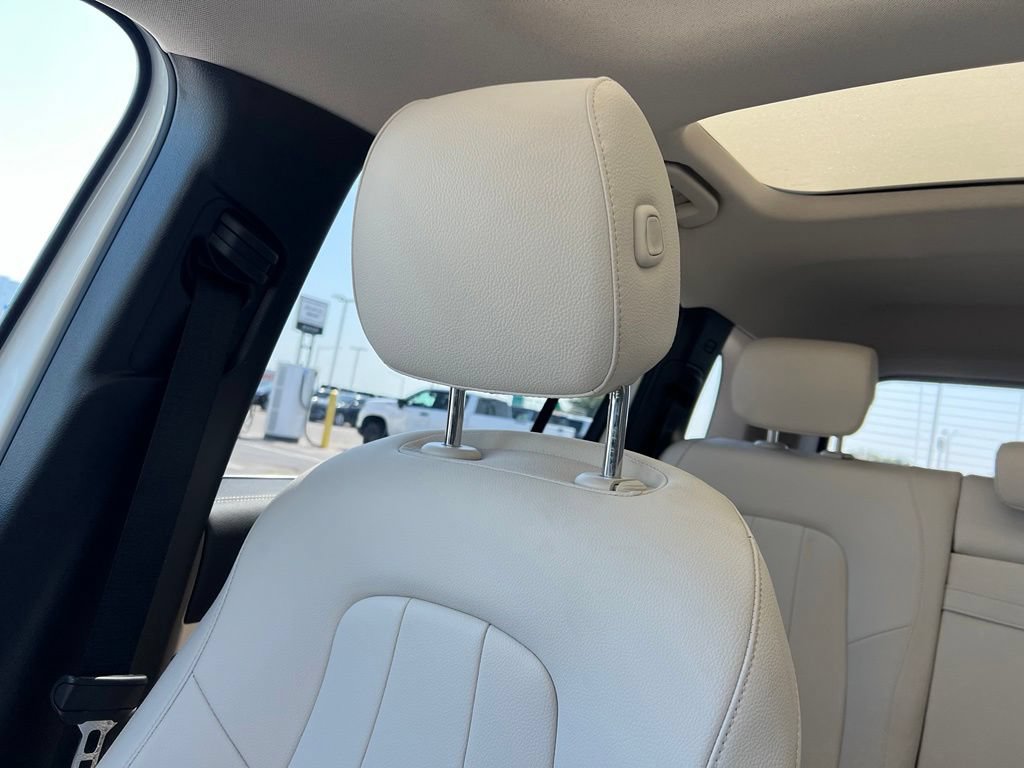 Used 2022 Mercedes-Benz GLB 250 image 25