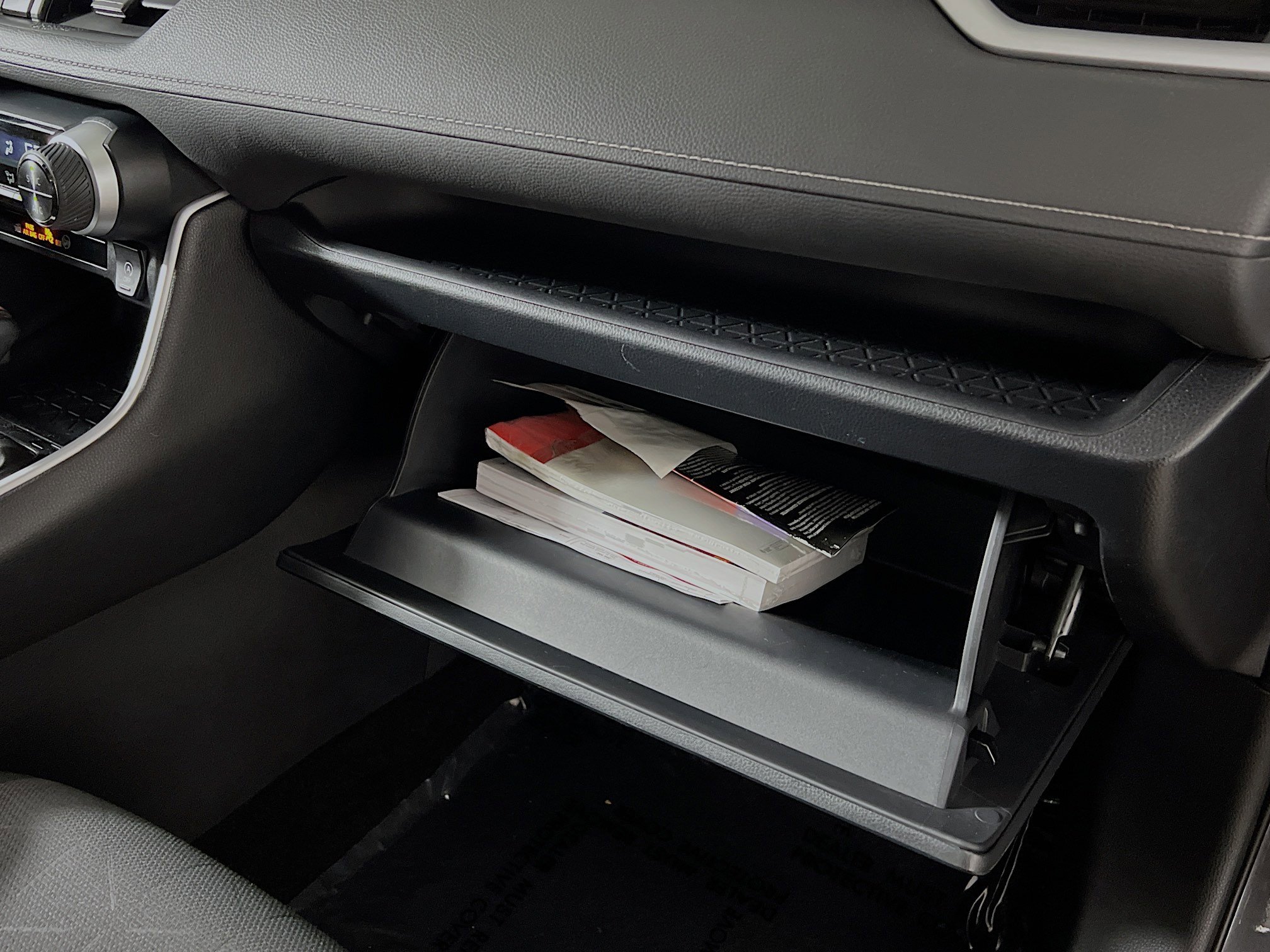 Used 2025 Toyota RAV4 XLE image 35