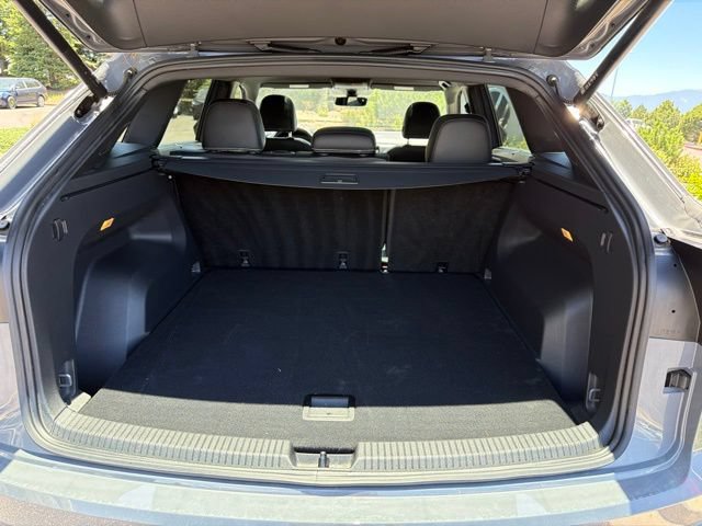 Used 2023 Volkswagen Atlas Cross Sport SEL Premium R-Line AWD/4WD image 7