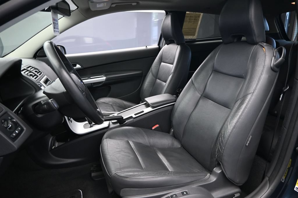 Used 2011 Volvo C30 T5 w/ Multimedia Pkg FWD image 11