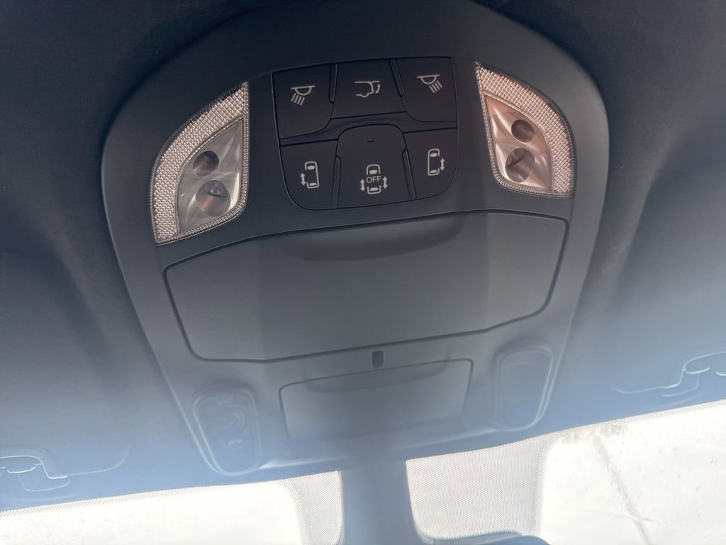 New 2026 Chrysler Pacifica Pinnacle image 32