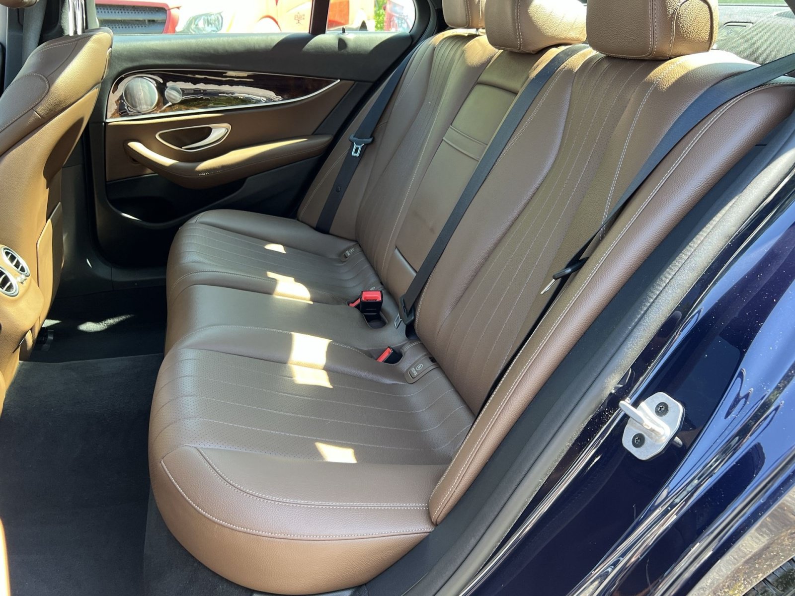 Used 2019 Mercedes-Benz E 300 4MATIC image 30