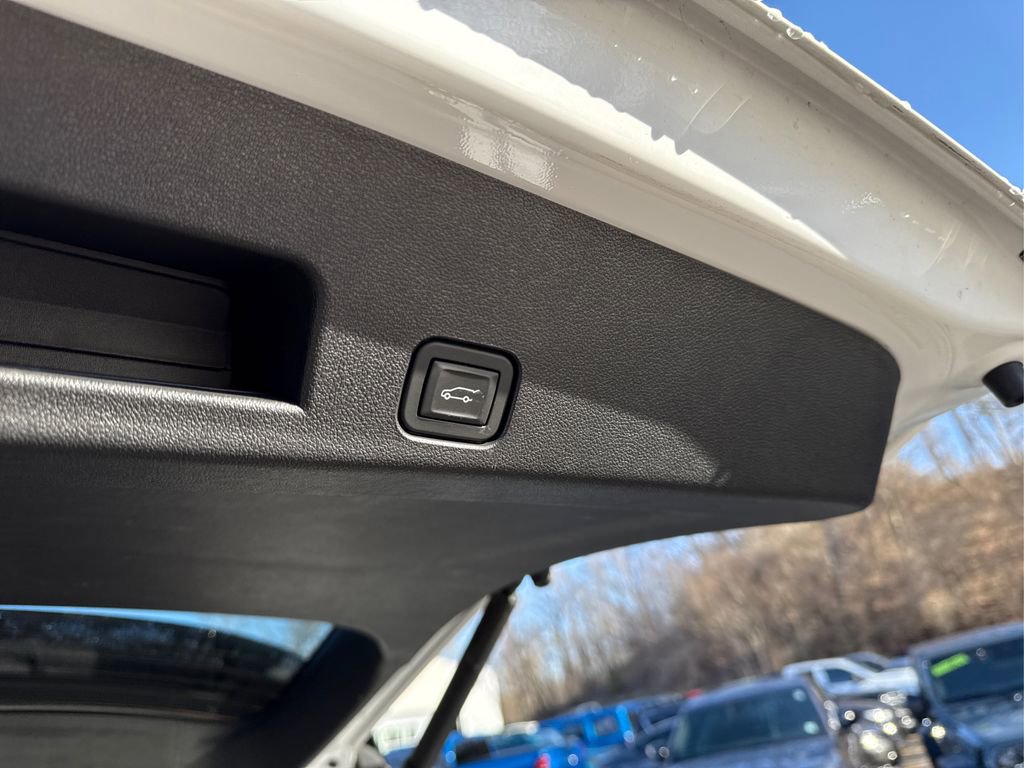 Used 2024 Chevrolet Traverse Z71 image 14