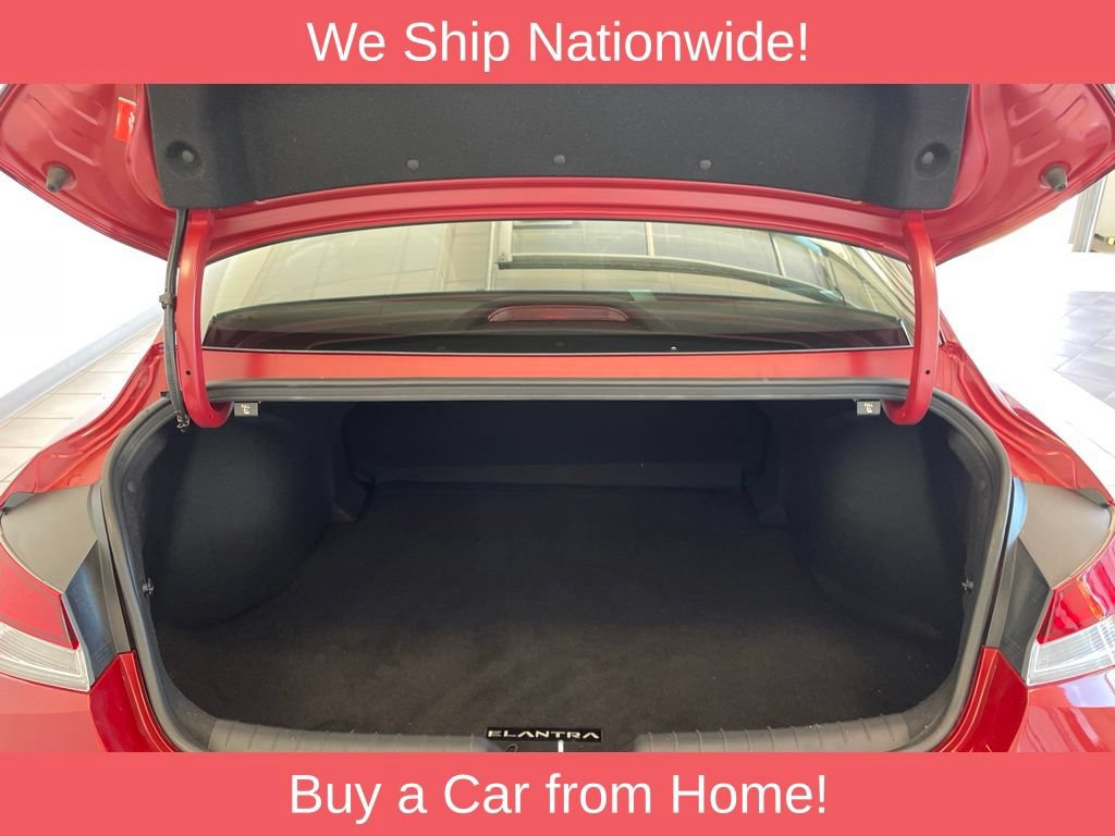 Used 2025 Hyundai Elantra Sport FWD image 13