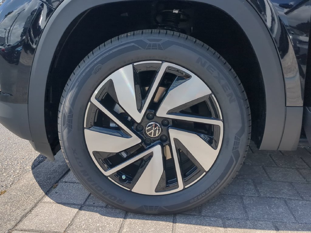 New 2026 Volkswagen Atlas SE FWD image 34