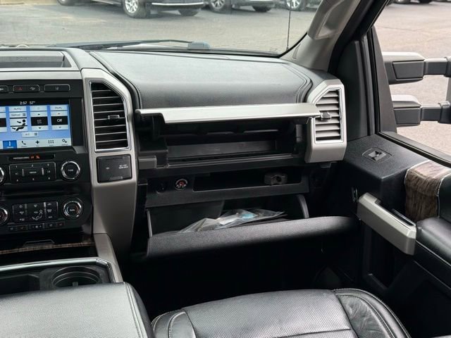 Used 2017 Ford F250 Lariat w/ Lariat Ultimate Package AWD/4WD image 34