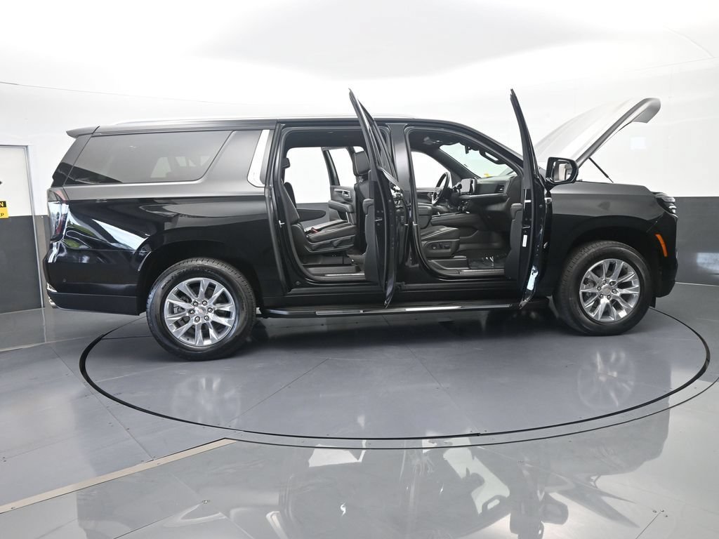 Used 2026 Chevrolet Suburban Premier AWD/4WD image 81