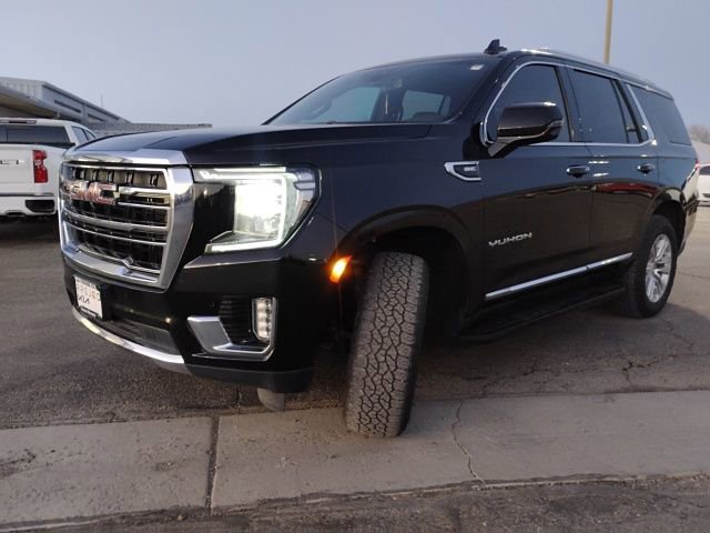 Used 2022 GMC Yukon SLT w/ SLT Luxury Package image 1