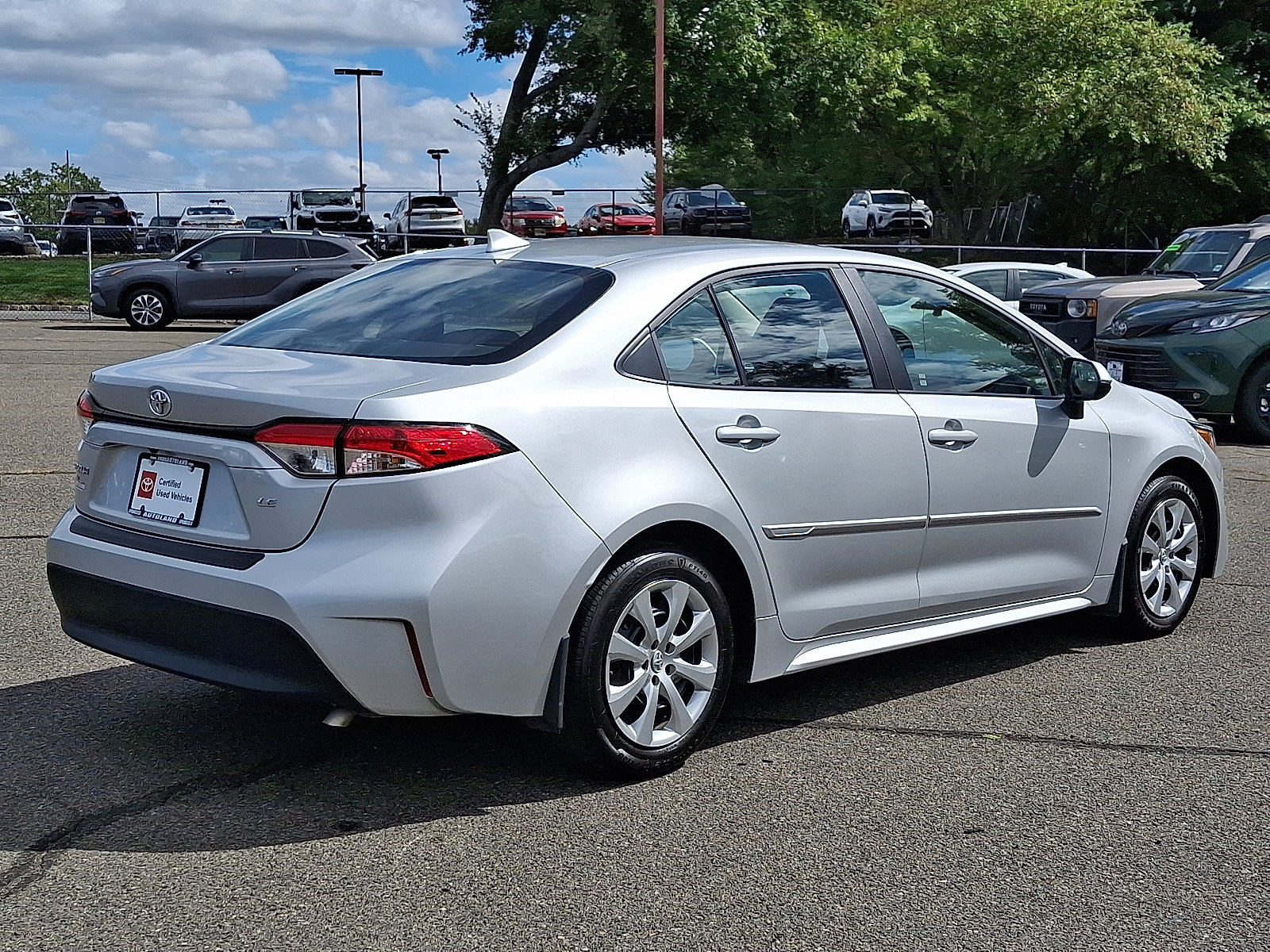 Certified 2025 Toyota Corolla LE FWD image 7