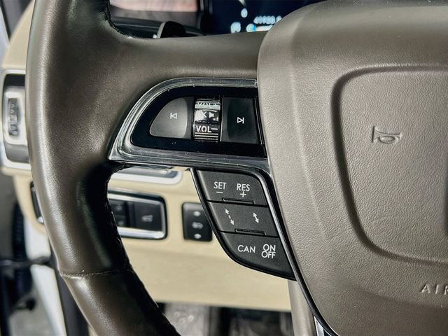 Used 2021 Lincoln Navigator Reserve w/ Luxury Package RWD image 17