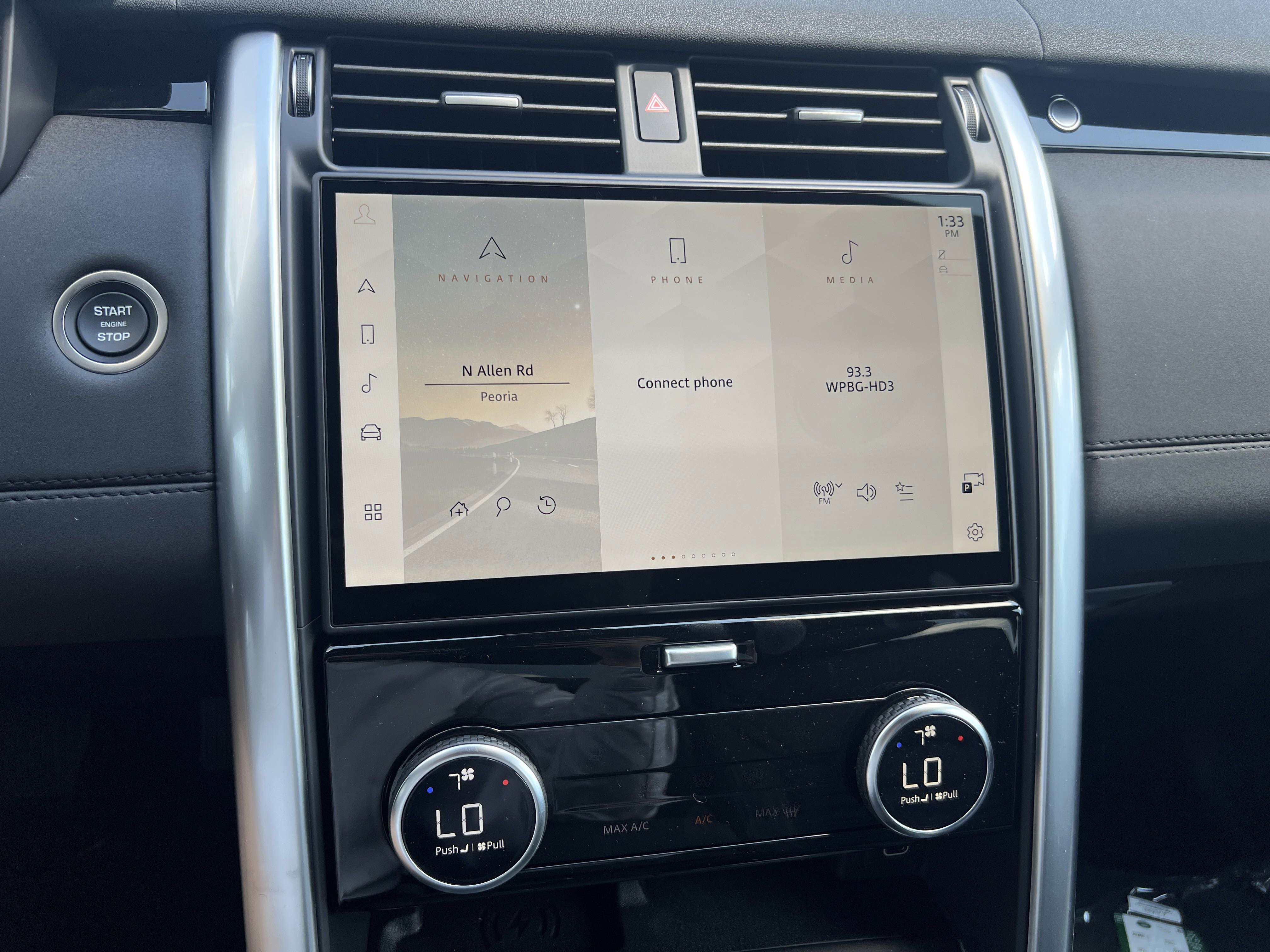 New 2025 Land Rover Discovery S image 16