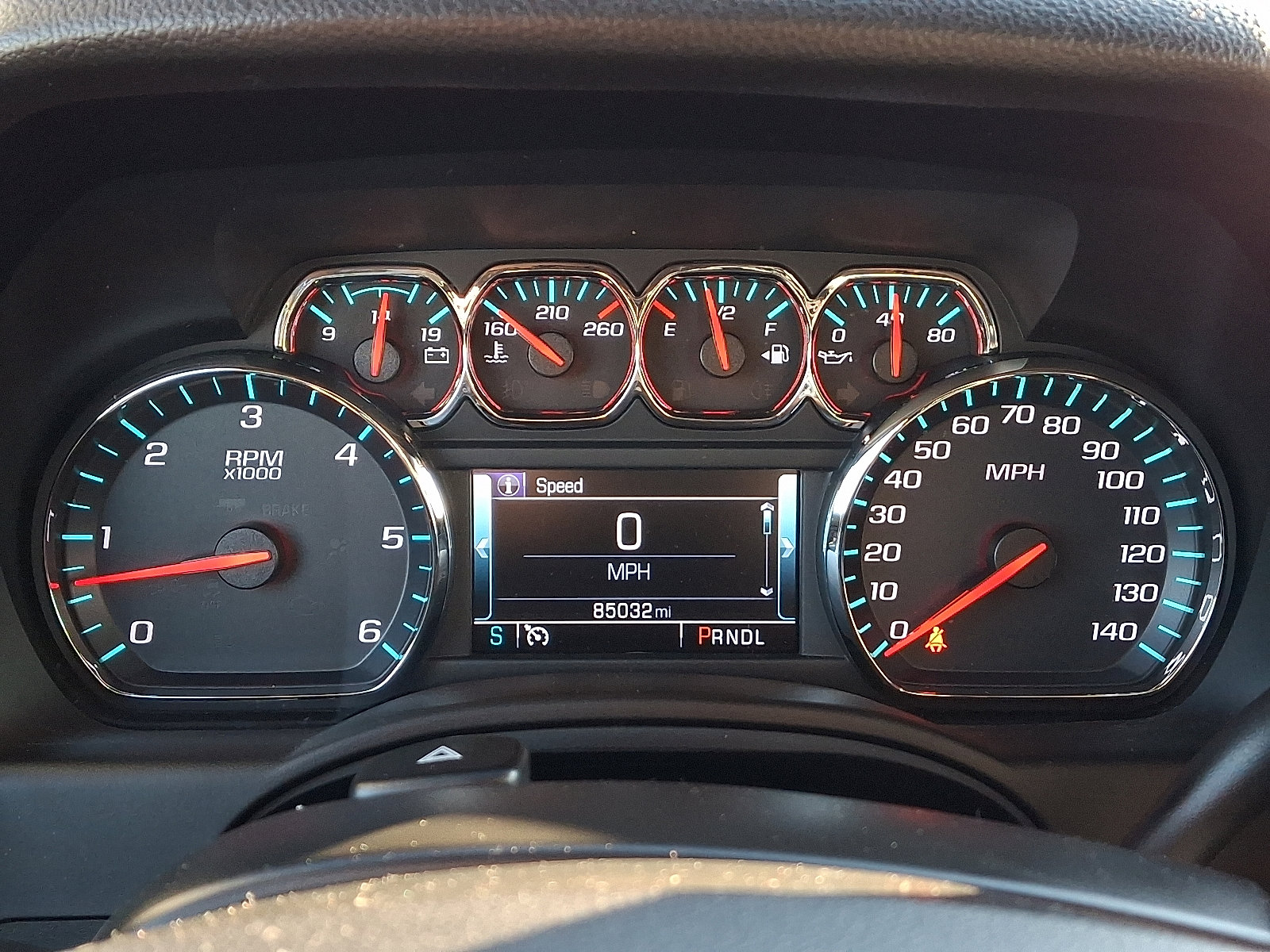 Used 2018 Chevrolet Suburban LT image 19