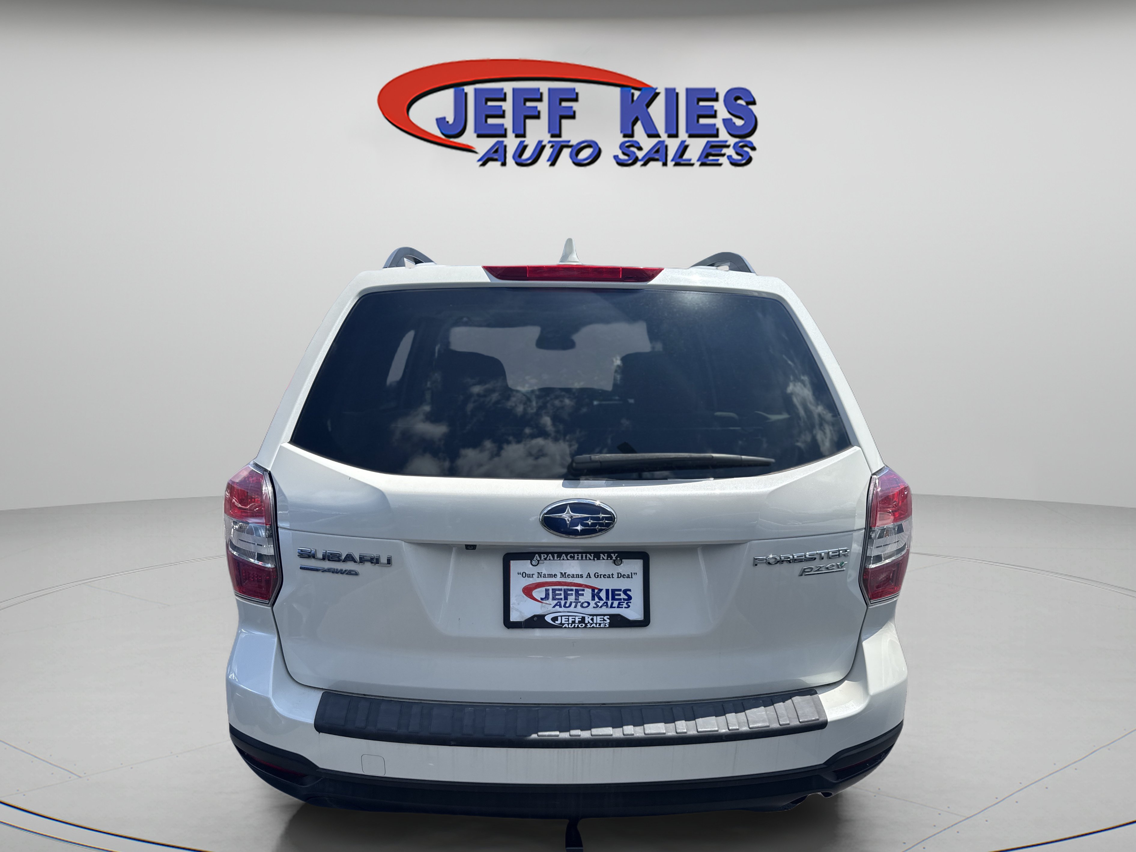Used 2016 Subaru Forester 2.5i Premium w/ All-Weather Package AWD/4WD image 6