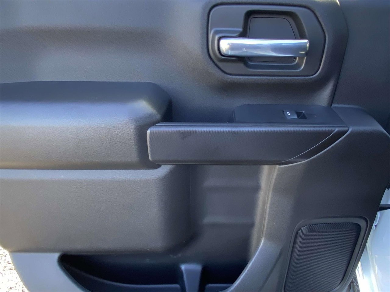 Used 2023 Chevrolet Silverado 2500 Custom w/ Custom Convenience Package image 12