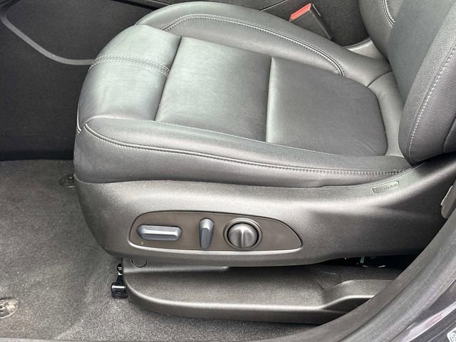 Used 2022 Chevrolet Blazer LT image 50