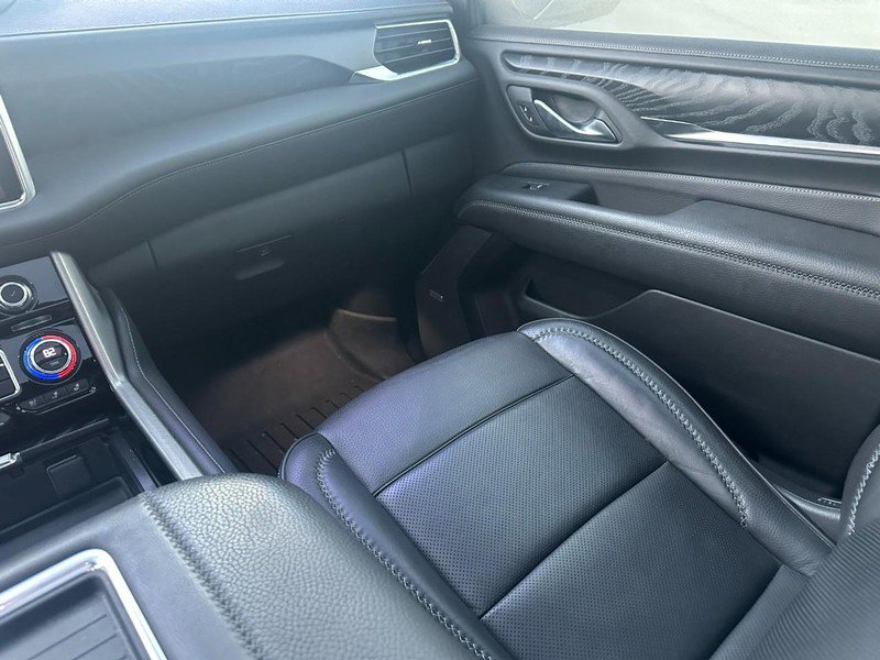 Used 2022 GMC Yukon Denali w/ Denali Premium Package image 22