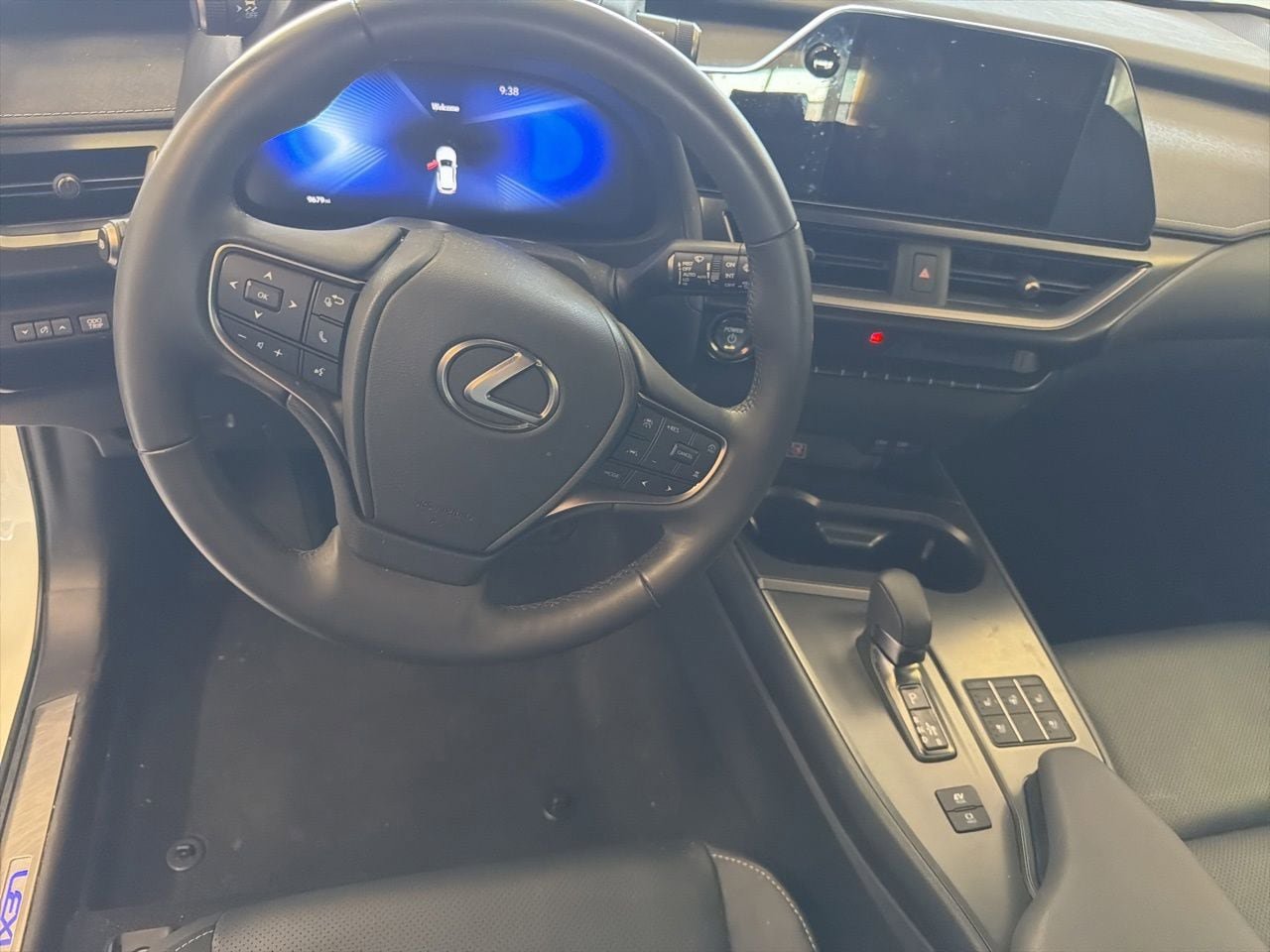 Used 2025 Lexus UX 300h FWD w/ Accessory Package (Z1) image 10