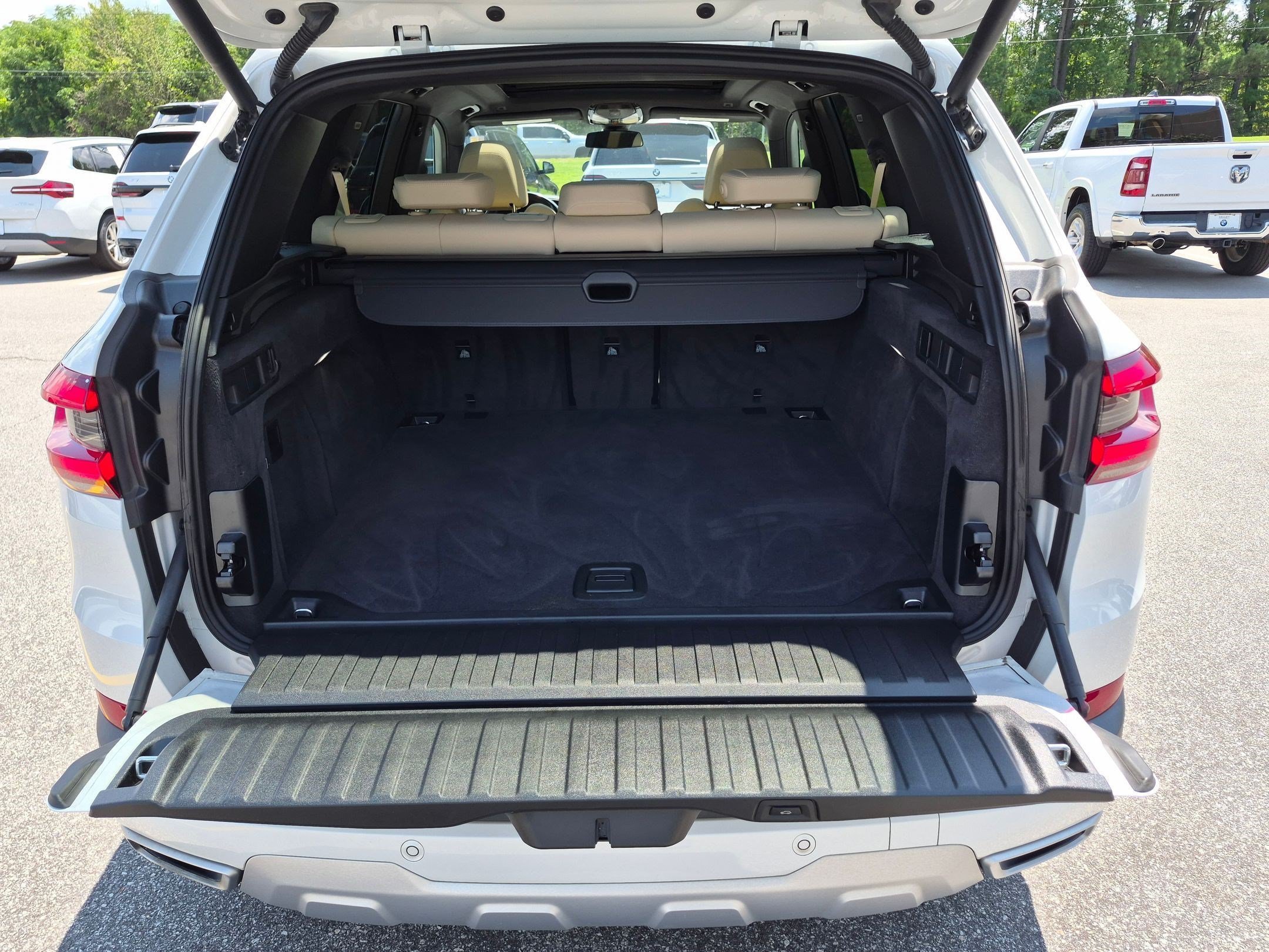 Used 2020 BMW X5 sDrive40i w/ Premium Package RWD image 35