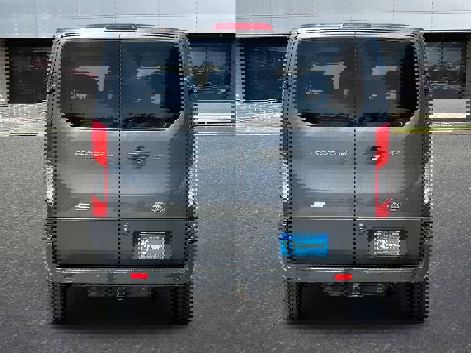 Used 2017 Ford Transit 150 XLT RWD image 8