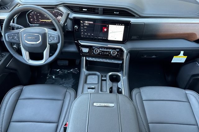 New 2026 GMC Sierra 2500 Denali w/ Denali Reserve Package AWD/4WD image 15