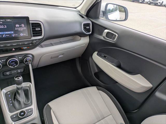 New 2026 Hyundai Venue SEL FWD image 36