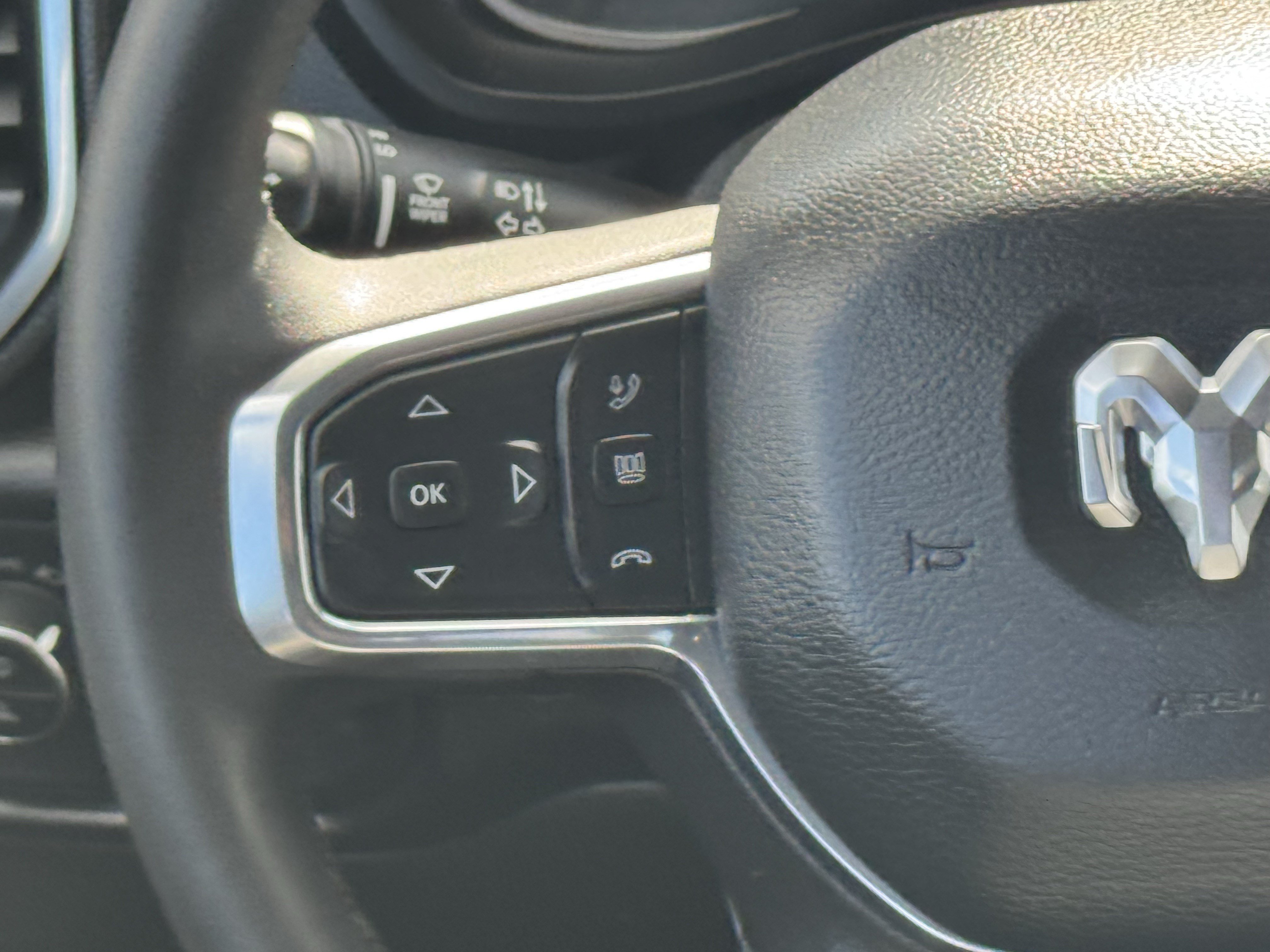 Used 2025 RAM 2500 Laramie AWD/4WD image 13