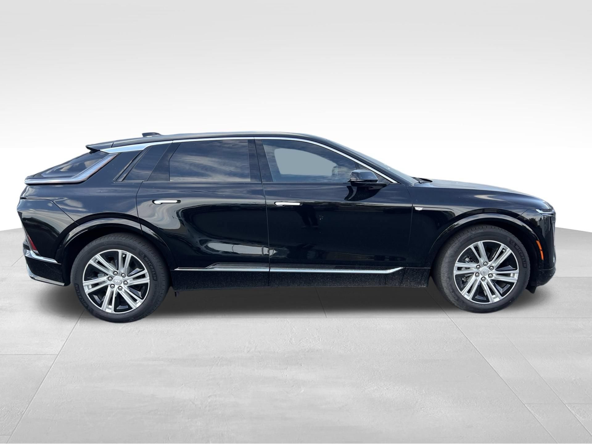 Used 2024 Cadillac Lyriq Tech w/ LPO, Floor Liner Package RWD image 4