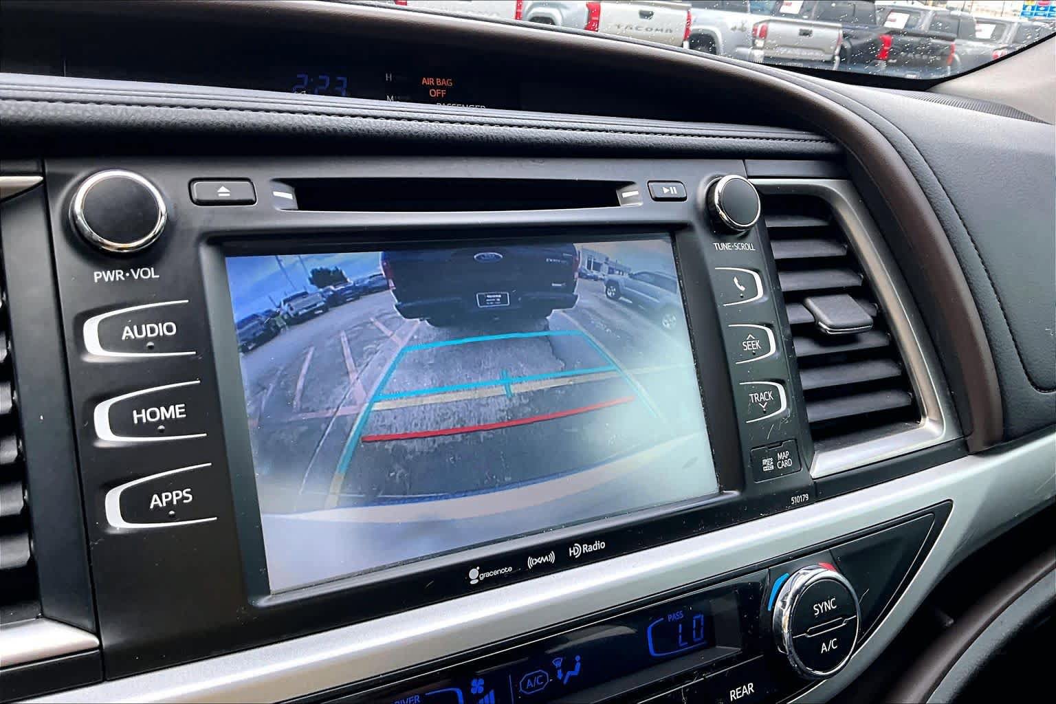 Used 2018 Toyota Highlander XLE FWD image 27