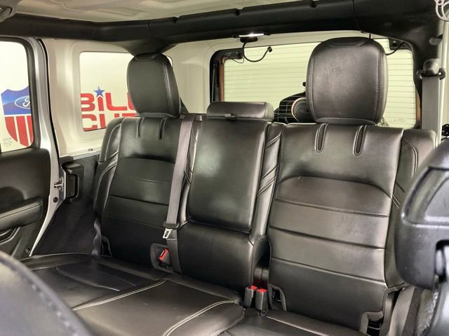 Used 2023 Jeep Wrangler Unlimited Sahara image 16