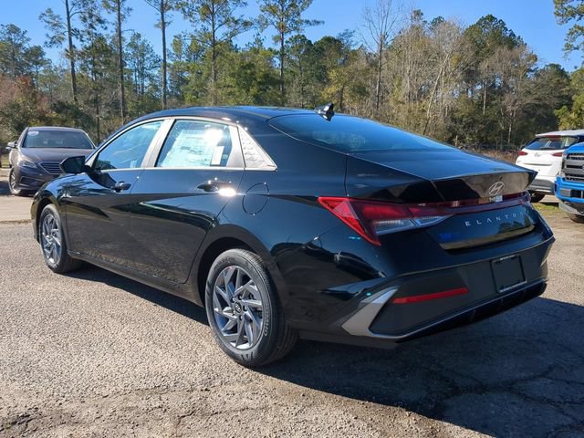 New 2026 Hyundai Elantra Sport FWD image 7