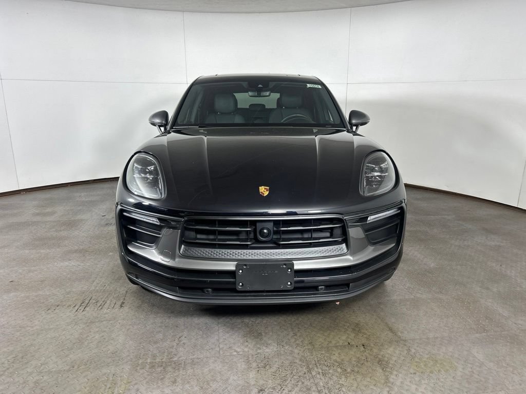 Certified 2026 Porsche Macan Turbo AWD/4WD image 8