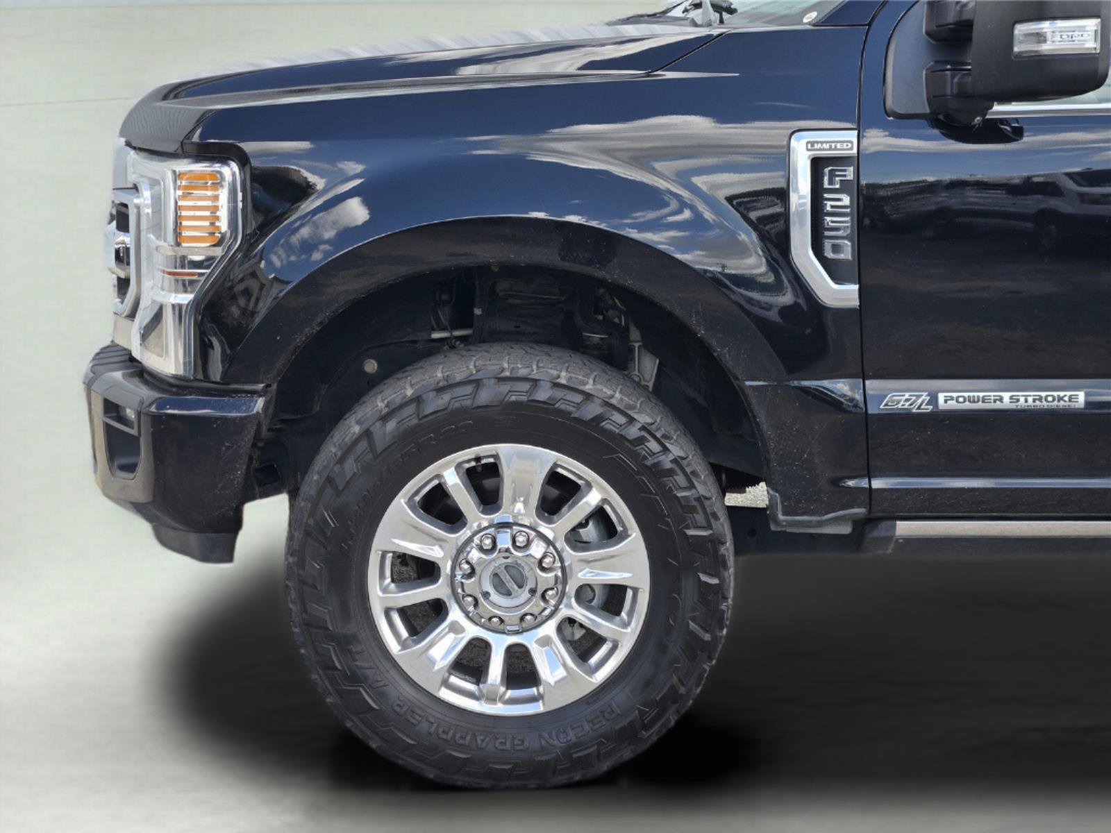 Used 2022 Ford F250 Limited w/ FX4 Off-Road Package AWD/4WD image 9