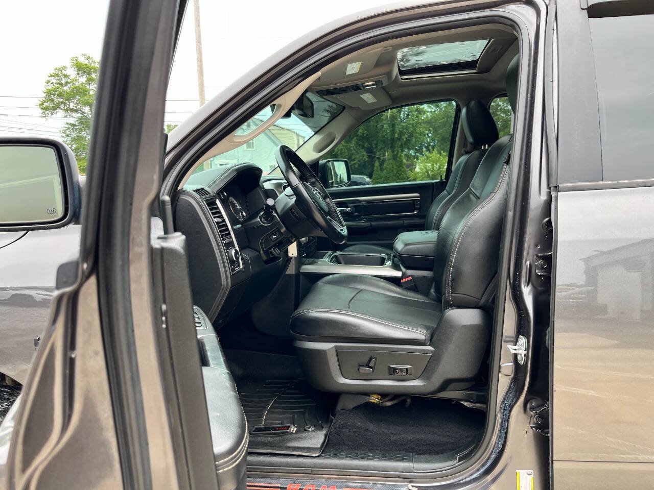 Used 2018 RAM 1500 Sport w/ Quick Order Package 27Q Night AWD/4WD image 29